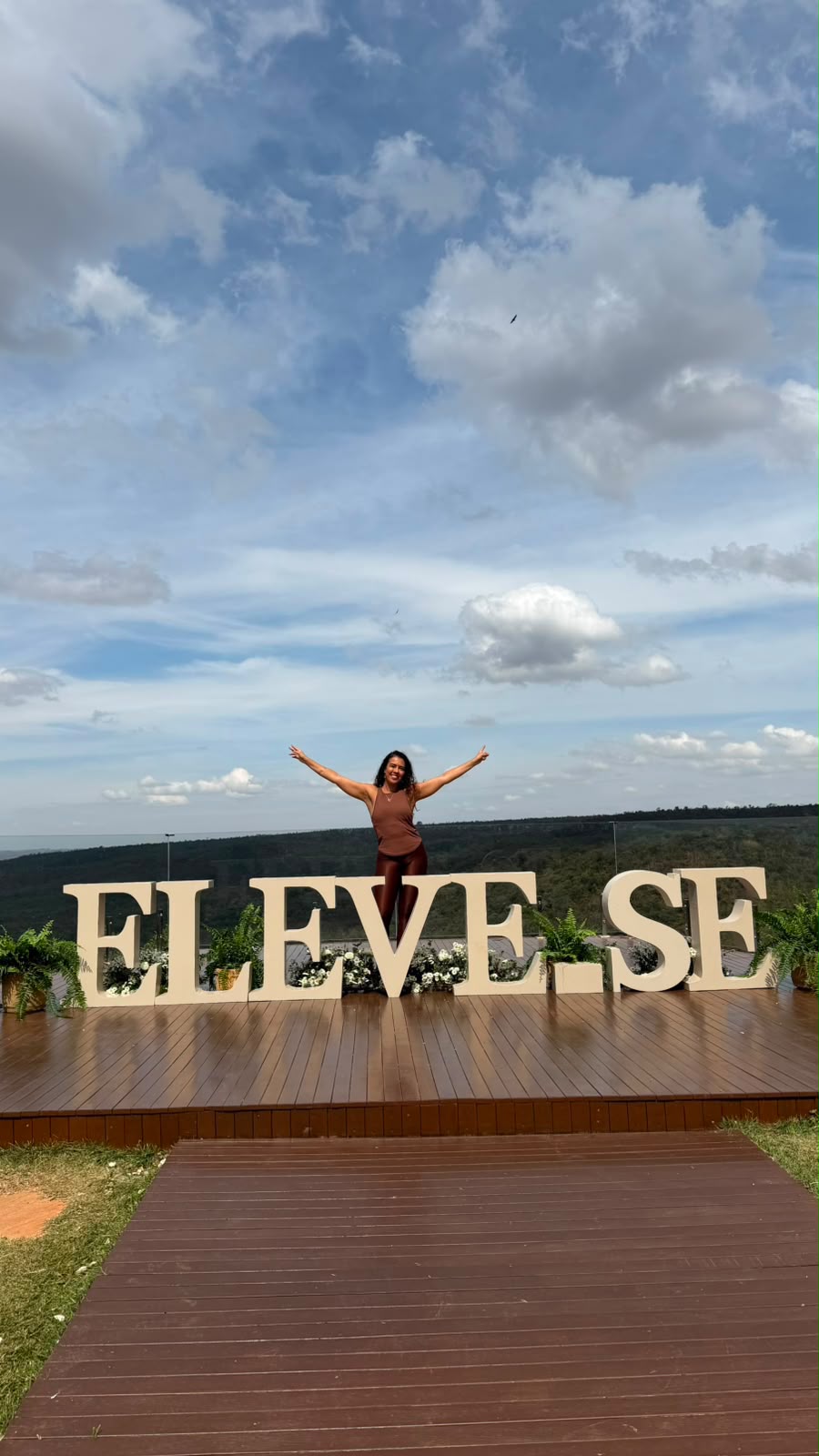 Eleve-se — celebração